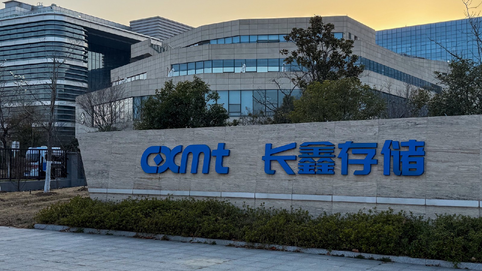 切尔西官方探访记中超赛事直播：蒂亚戈-席尔瓦重逢喜悦满满，蓝军内幕