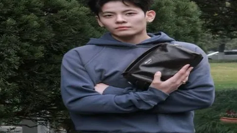 女排主帅选拔临近收官，两位教练弃选，剩下人选角逐，两大选拔标准同步公布。